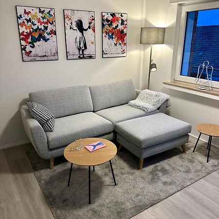 Rheinnest , Neue Und Gemuetliche Wohnung Dormagen Bagian luar foto