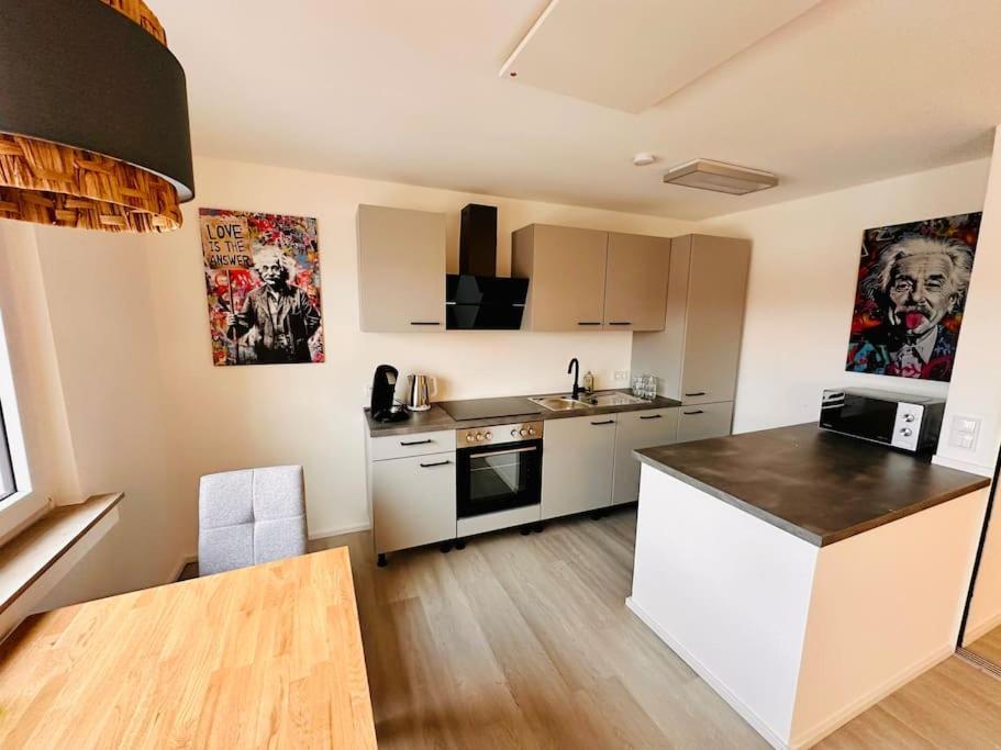 Rheinnest , Neue Und Gemuetliche Wohnung Dormagen Bagian luar foto